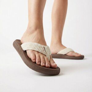 Skechers Relaxed Fit® Cali® Asana Valley Chic Sandal in Light Brown Size 6